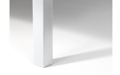 bella white bunk bed leg detail bella white bunk bed leg detail