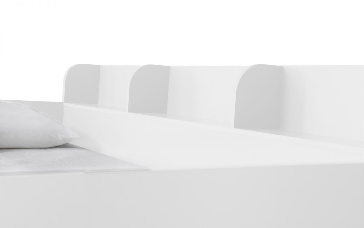 domino triple sleeper white top detail domino triple sleeper white top detail